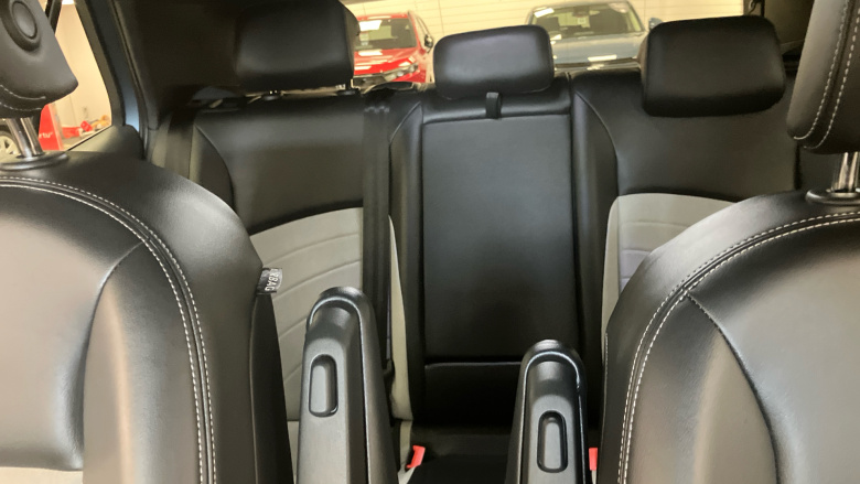 Volkswagen ID.3 107KW Family Pro 58kWh 5dr Auto Electric Hatchback